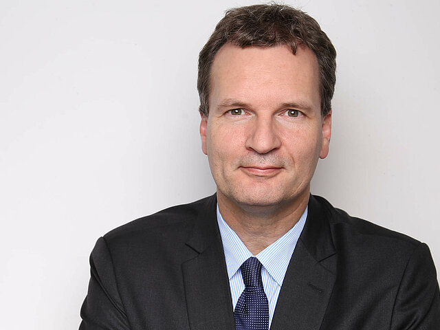 Professor Dirk Uwe Sauer