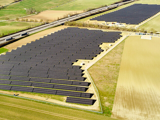 Luftaufnahme des Solarparks Ahldorf.
